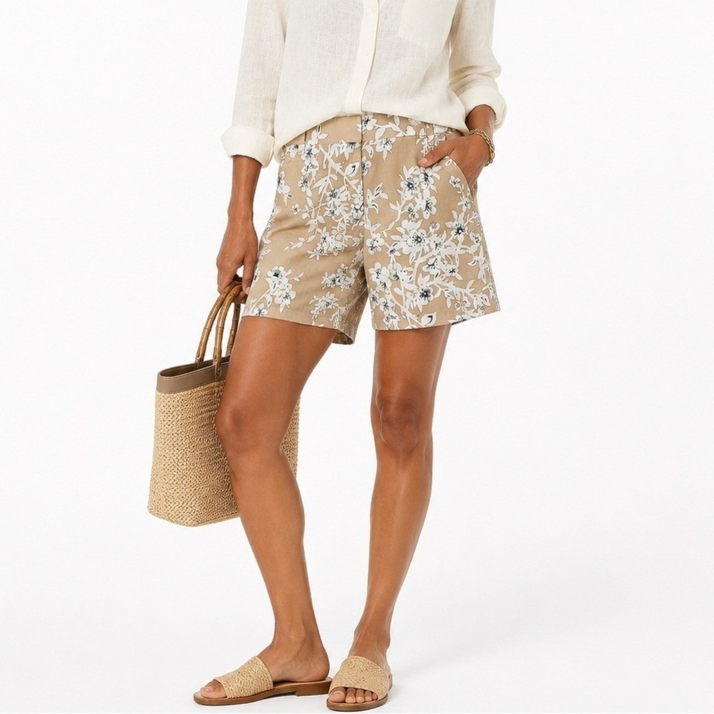 NWT Van Heusen Studio Floral Chino Shorts Tan Summer Coastal Preppy Size 8